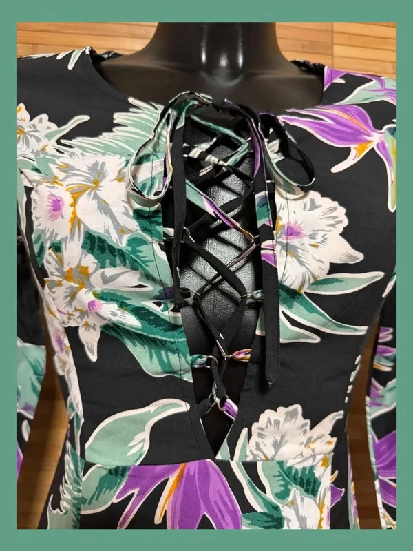 Divino vestido flores , talla única para S 😍 – La Boutique – taille S / 36 / 8 5