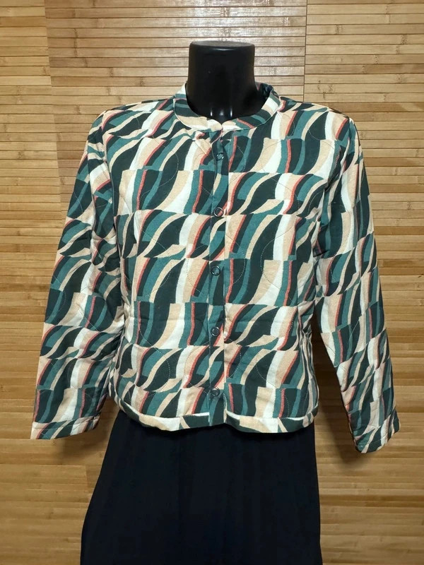 Blazer estampado marca Lizzy & Coco talla L 😍