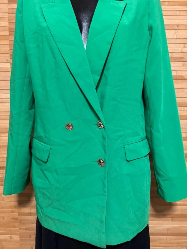 Divino blazer verde marca Melting Stockholm talla L 😍 – Melting Stockholm – taille L / 40 / 12 2