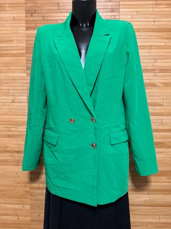 Divino blazer verde marca Melting Stockholm talla L 😍