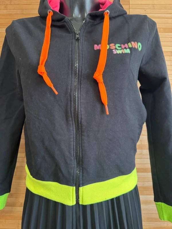 Divina sudadera de Moschino talla S 😍 – Moschino – taille S / 36 / 8 2