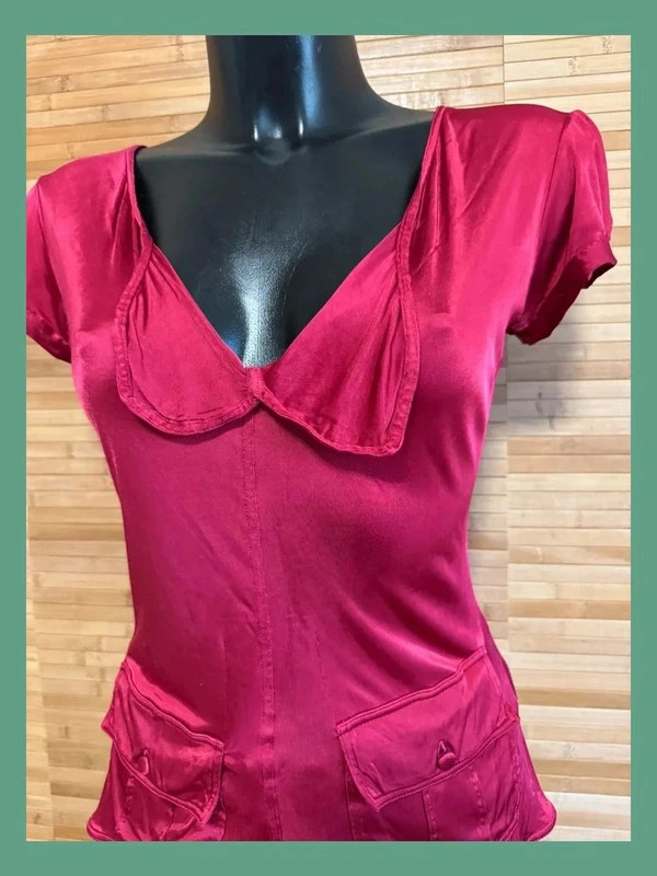 Divina blusa satinada elástica de Yves Saint Laurent , talla L 😍 – Yves Saint Laurent – taille L / 40 / 12 3