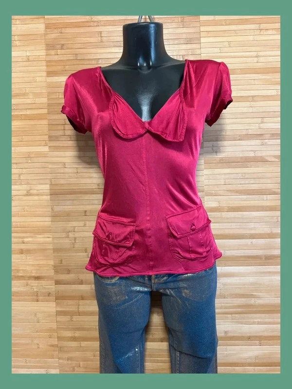 Divina blusa satinada elástica de Yves Saint Laurent , talla L 😍