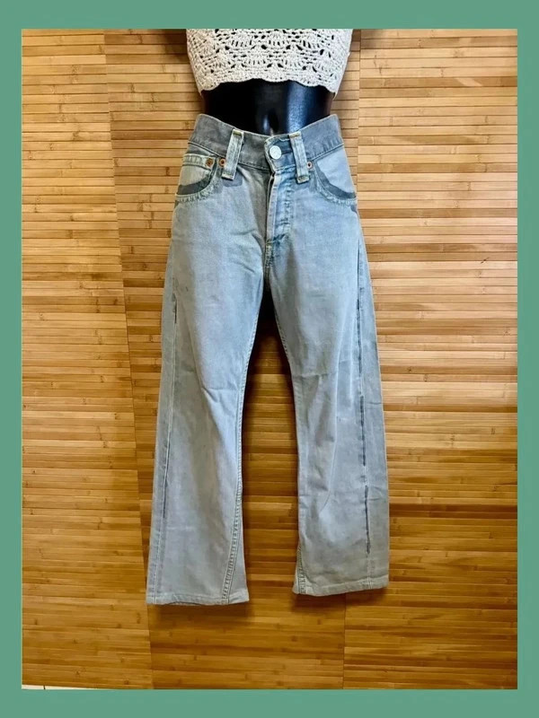 Divino vaquero Levis campana , edición especial talla 44 😍