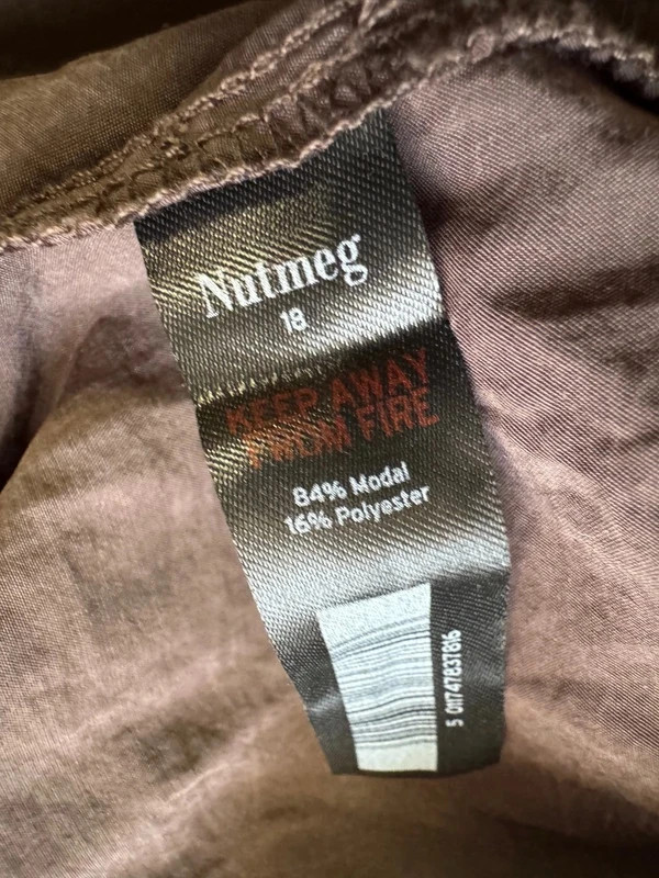 Pantalones anchos marca Nutmeg talla 46 😍 – Nutmeg – taille XXXL / 46 / 18 5