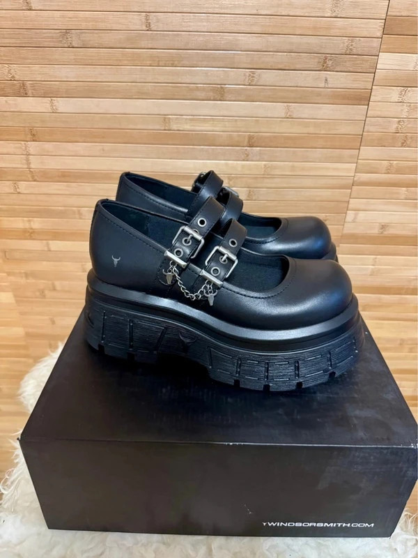 Espectacular zapato plataforma de windsor Smith número 37 😍