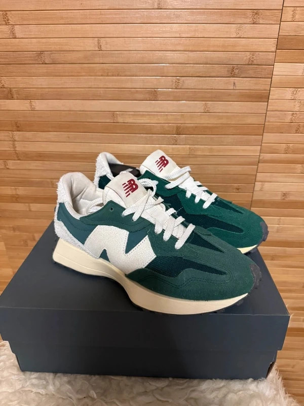Zapatillas marca New Balance 327 número 41/5 😍