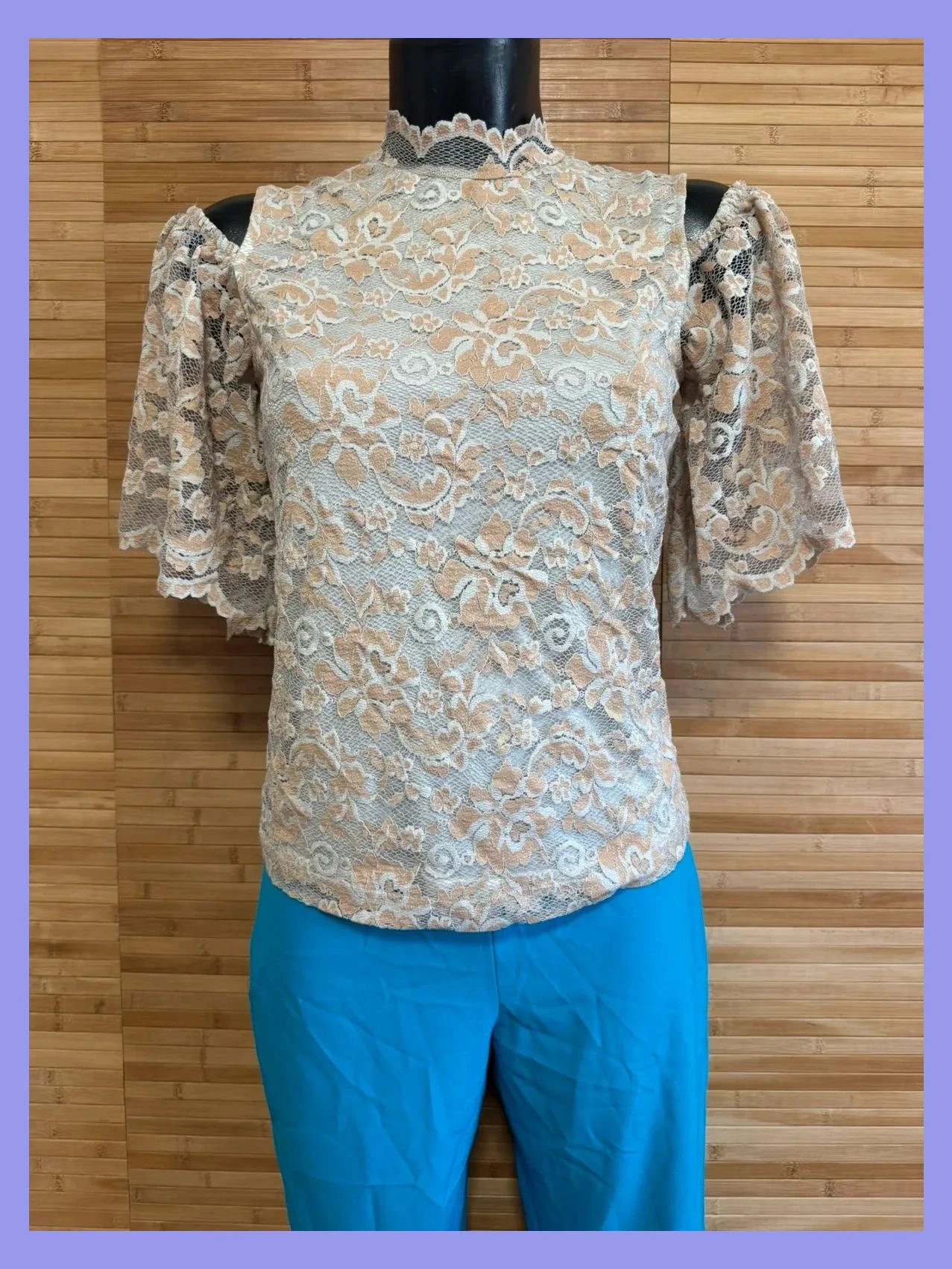 Divina blusa encaje marca Ganni talla 38 😍