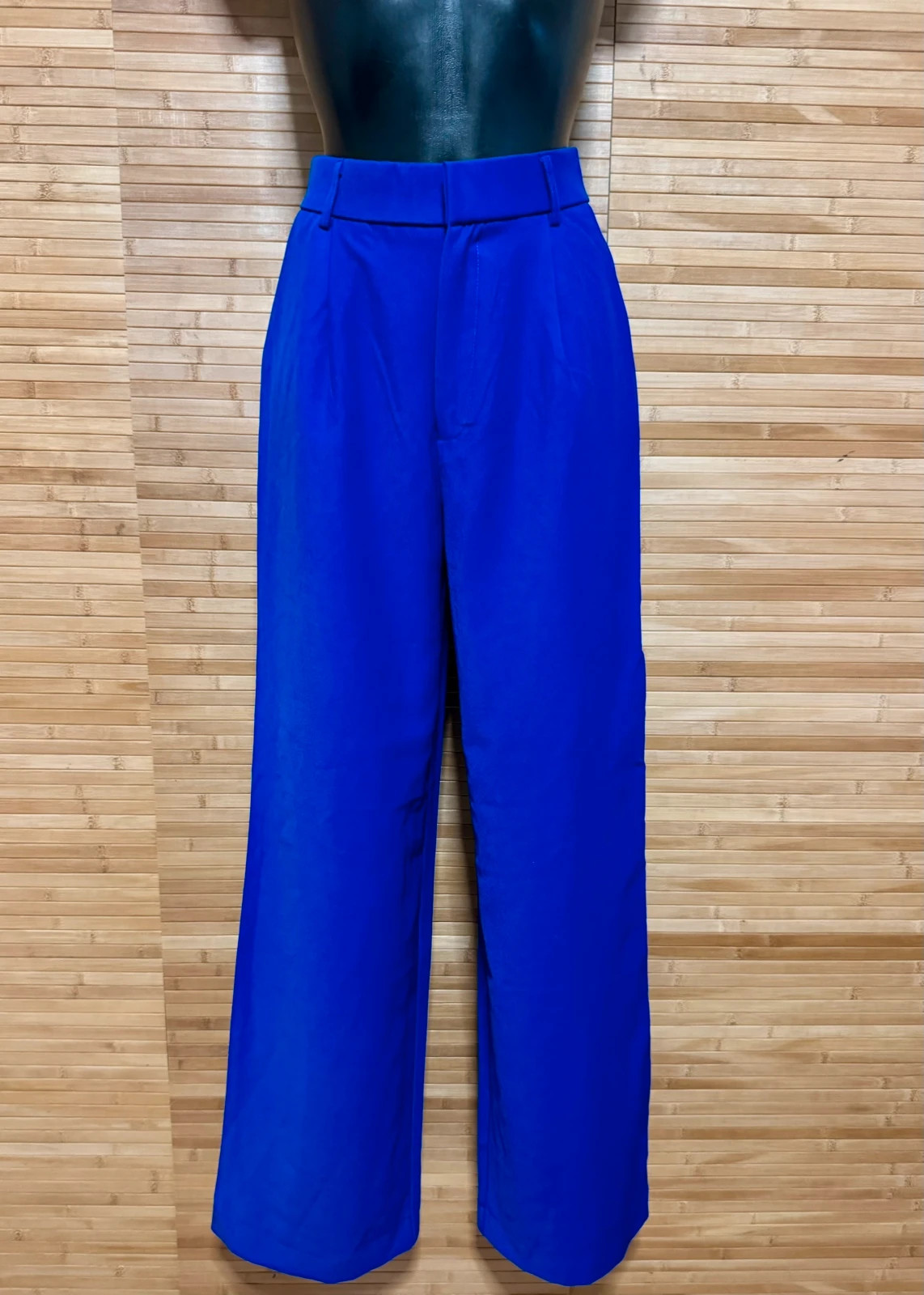 Divino pantalón azul ancho marca Loavies talla S 😍
