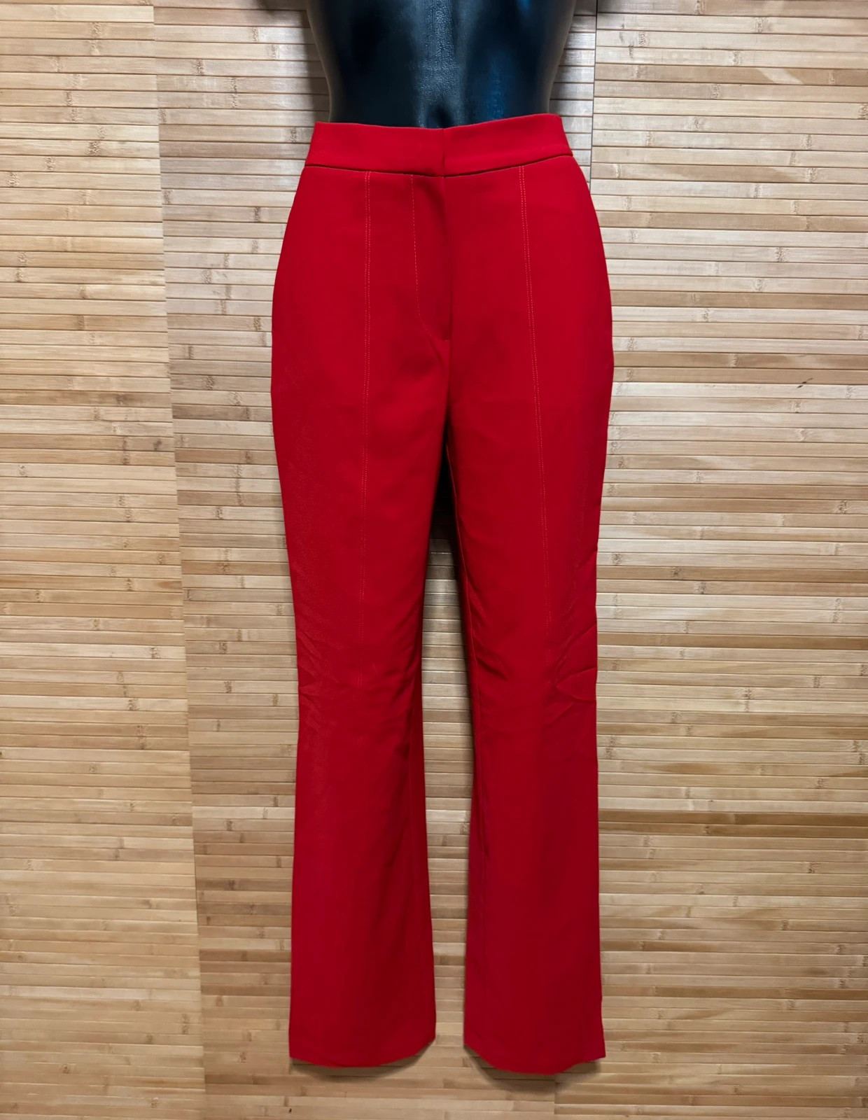 Divinos pantalones rojos de Silvian Heach talla 36