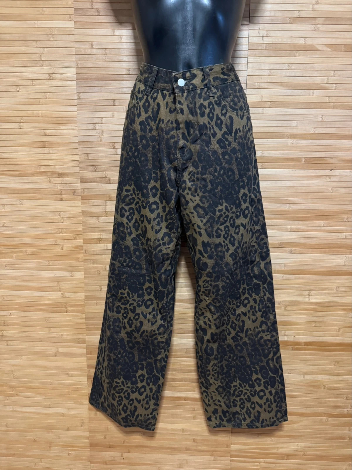 Divino vaquero ancho animal print talla 40 😍