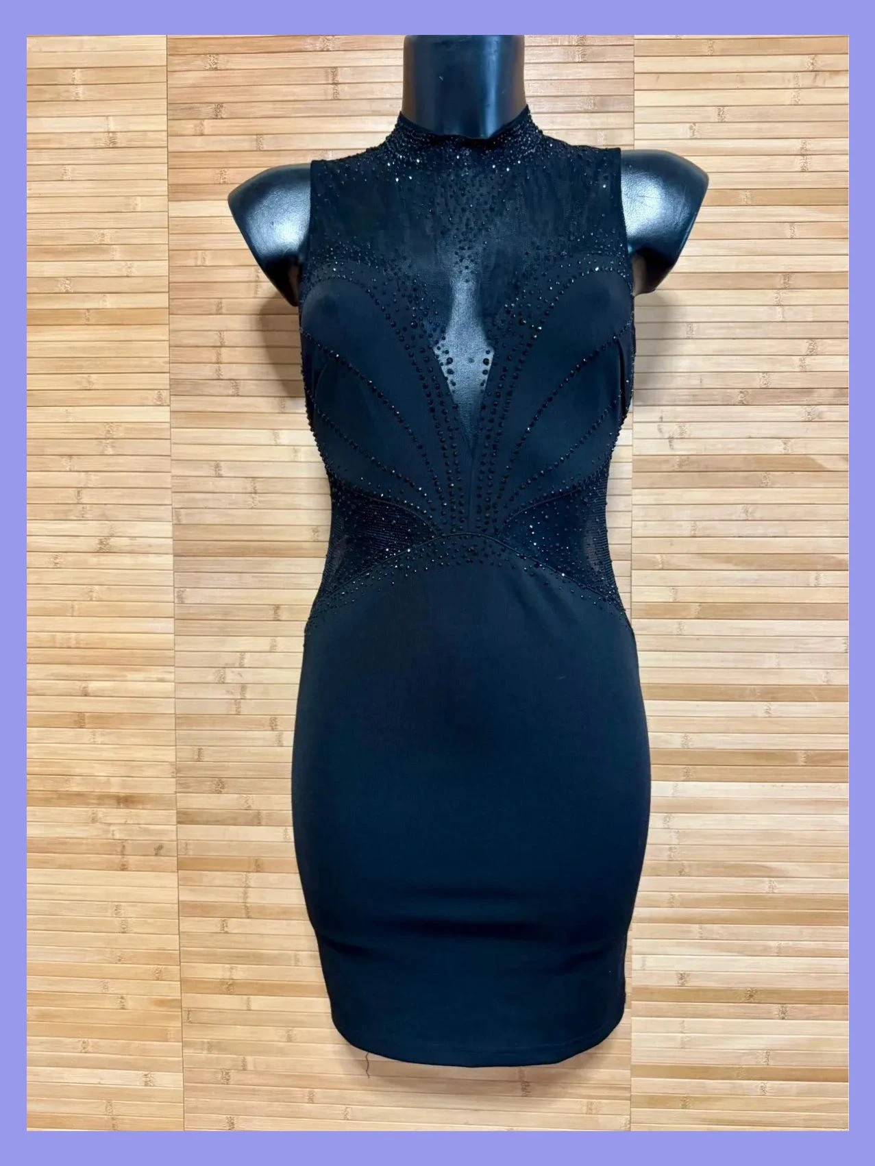 Espectacular vestido sexy ajustado de marca Ipsso , talla S 😍