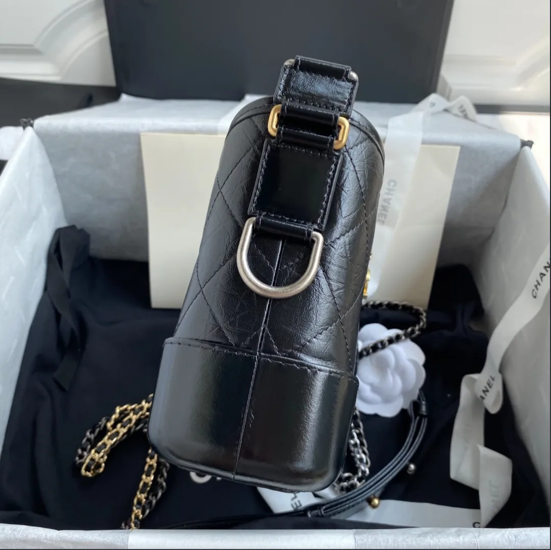 Chanel sac à main chaîne dorée noir 3
