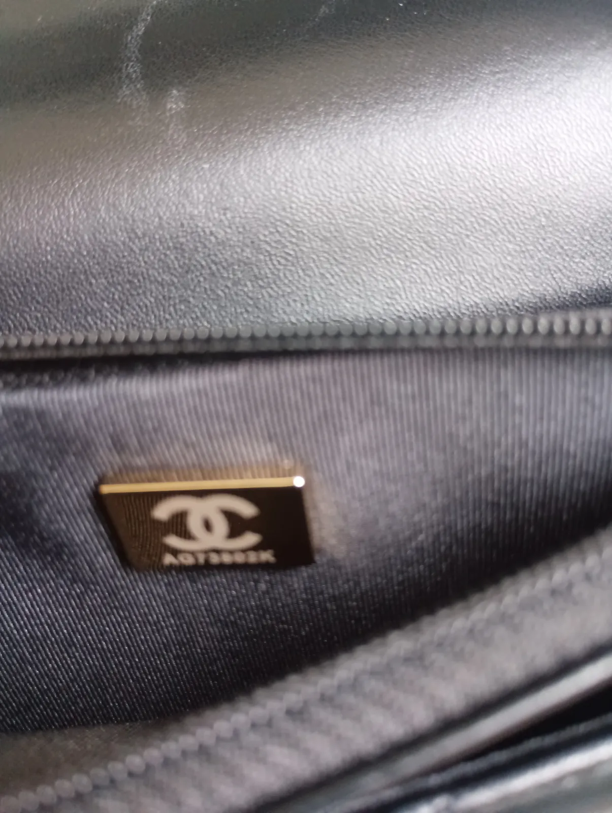 Chanel sac à main matelassé chaîne dorée 8
