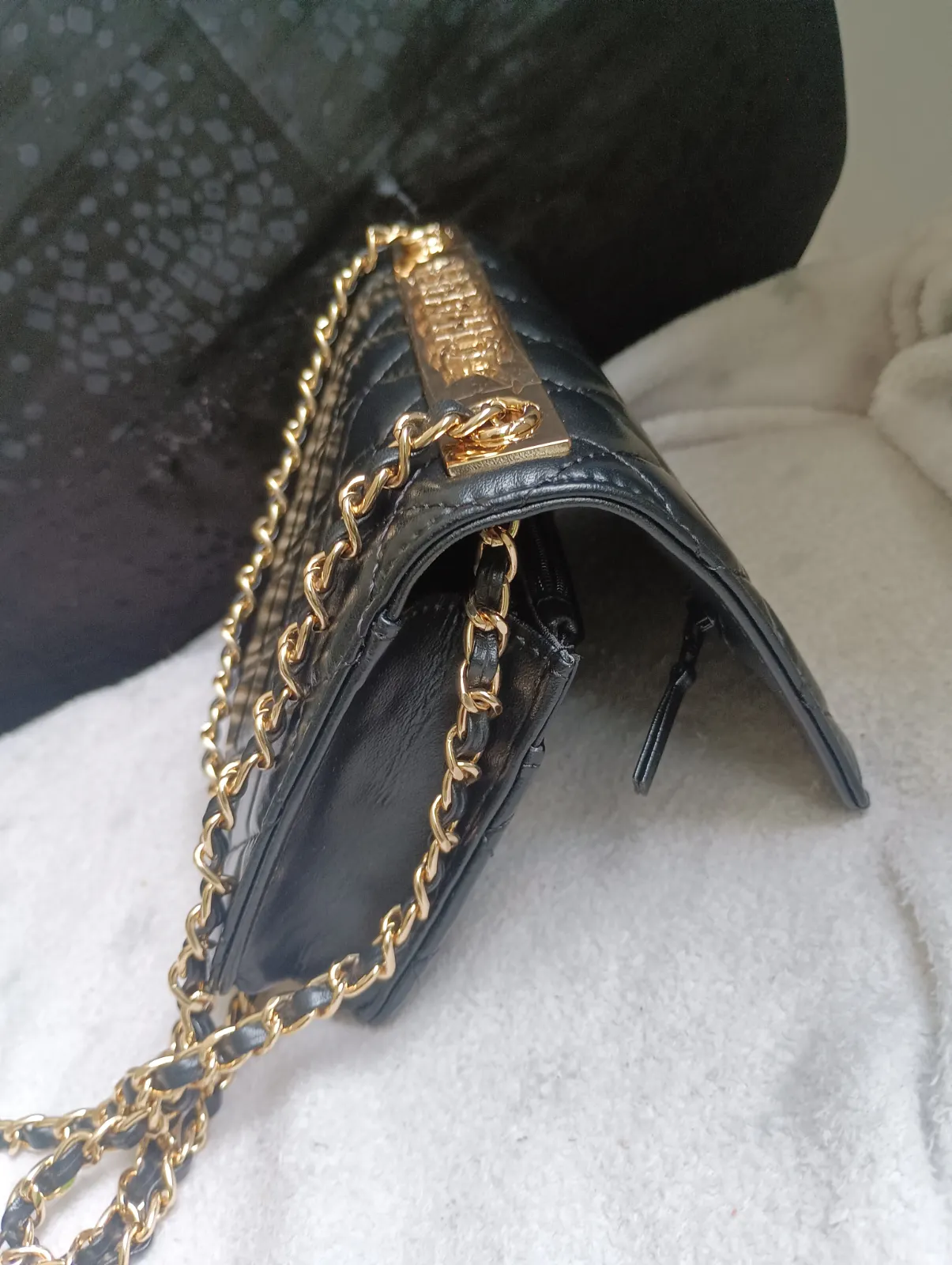 Chanel sac à main matelassé chaîne dorée 4