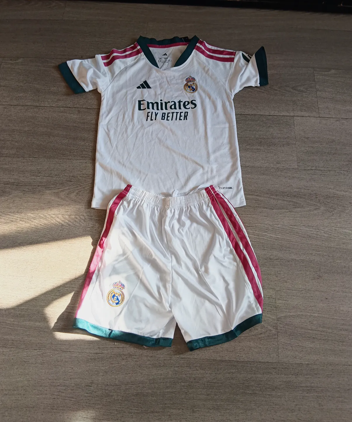 Ensemble de foot  – Real Madrid – taille 8 ans 3
