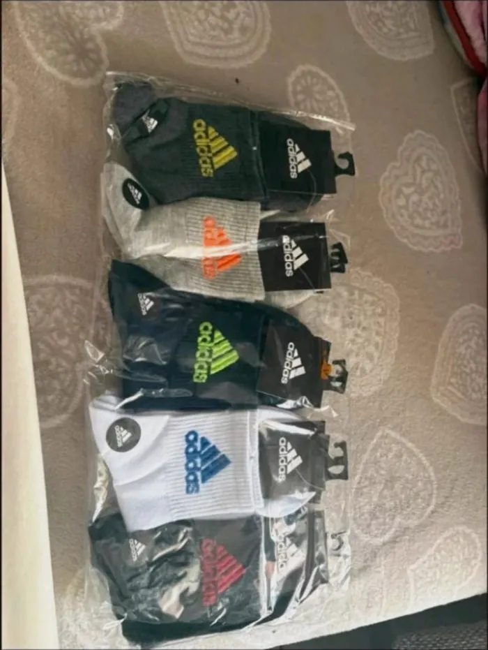 Paire de chaussettes  – Addidas – taille M 2