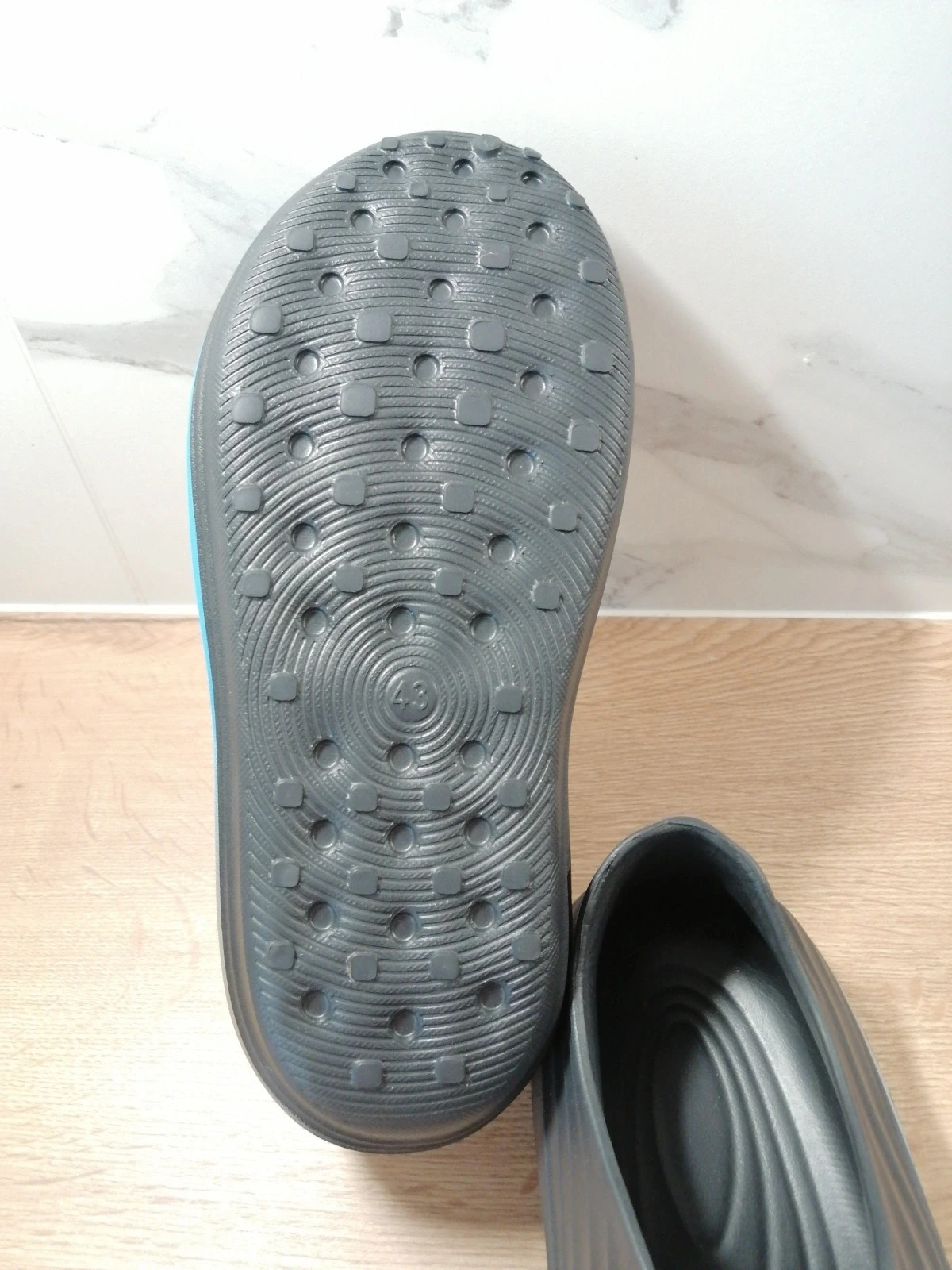 Basket à enfiler / Sabots / Clocks modernes noirs dégradé bleu-argent Taille 43 État impeccable – boutique indépendante – taille EU 43 5