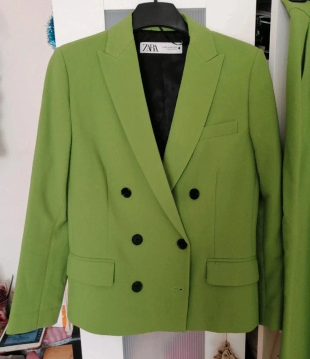 Ensemble tailleur vert Zara Veste XS & Pantalon S Porté 1 fois – Zara – taille XS 3