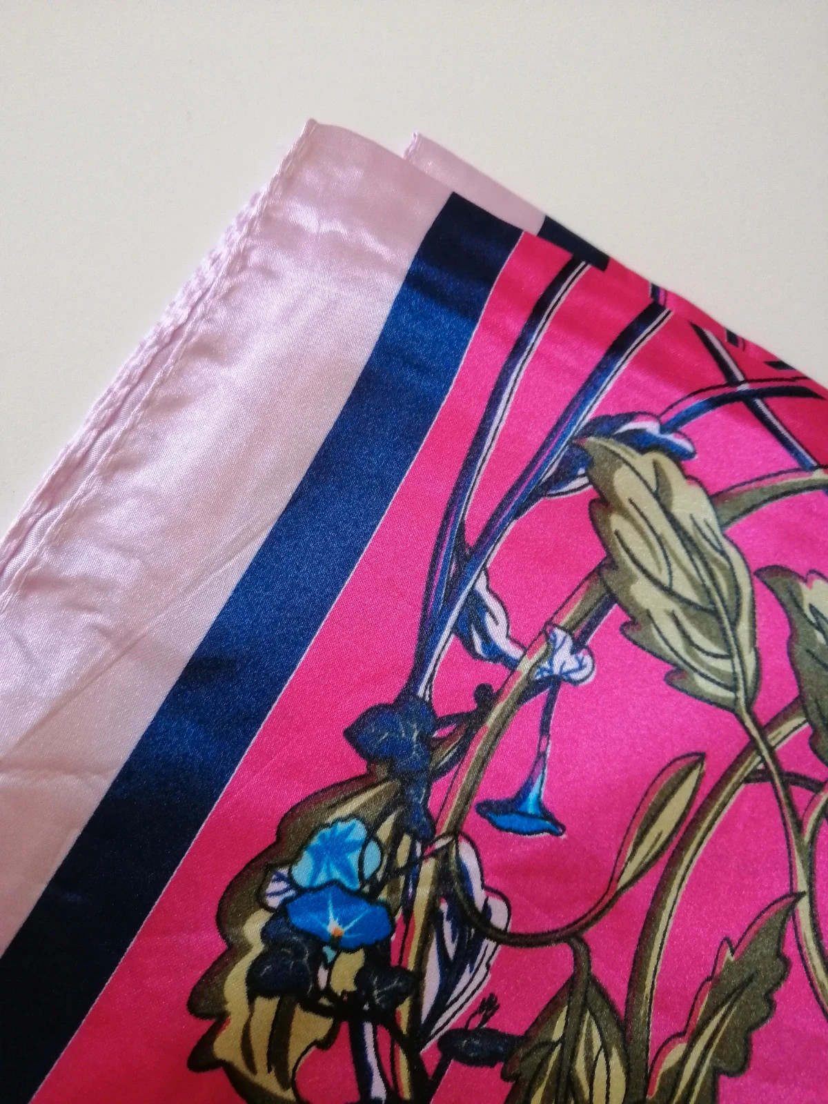 Carré foulard coloré – peone – taille Taille unique 4
