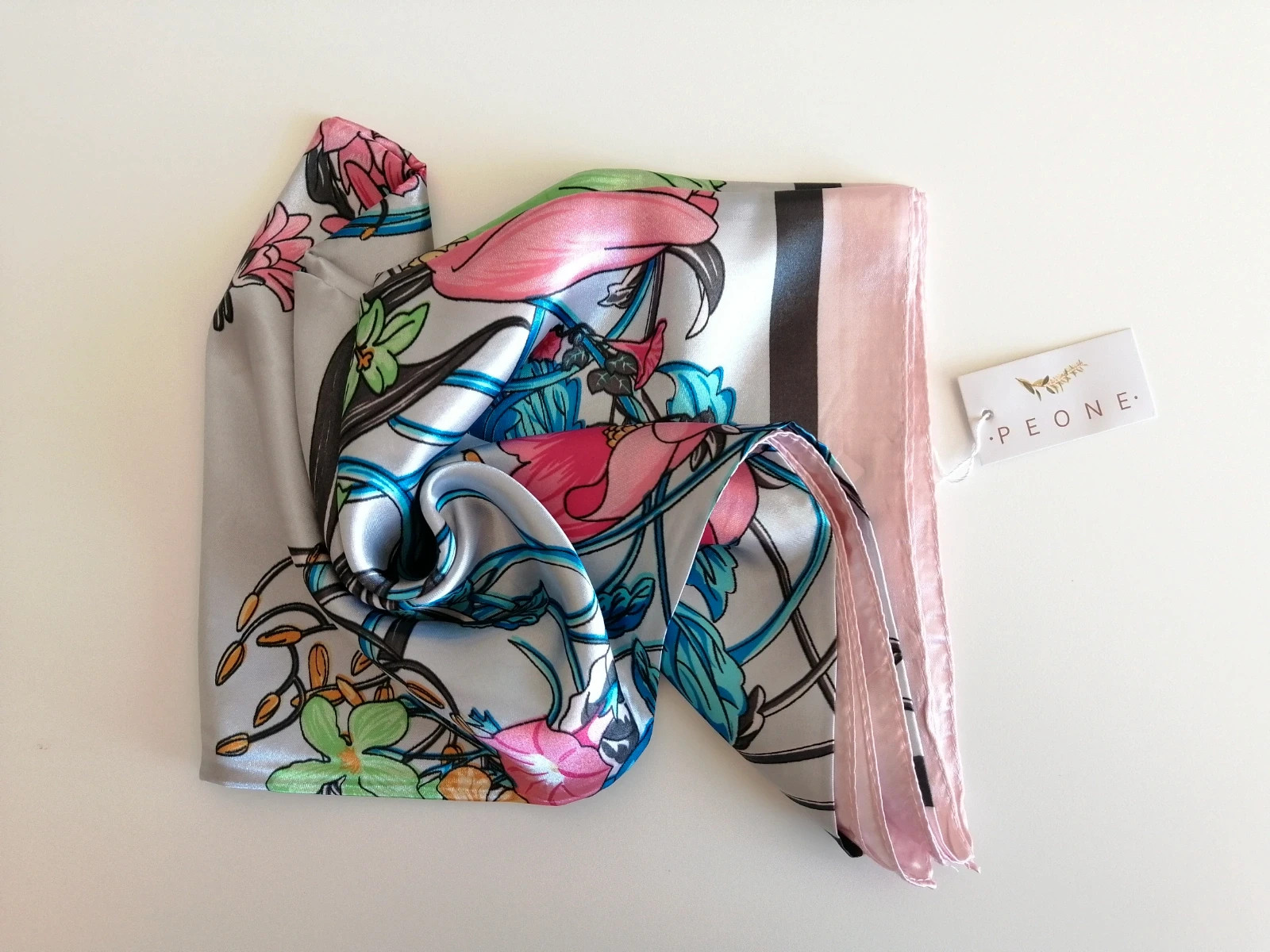 Carré foulard coloré – peone