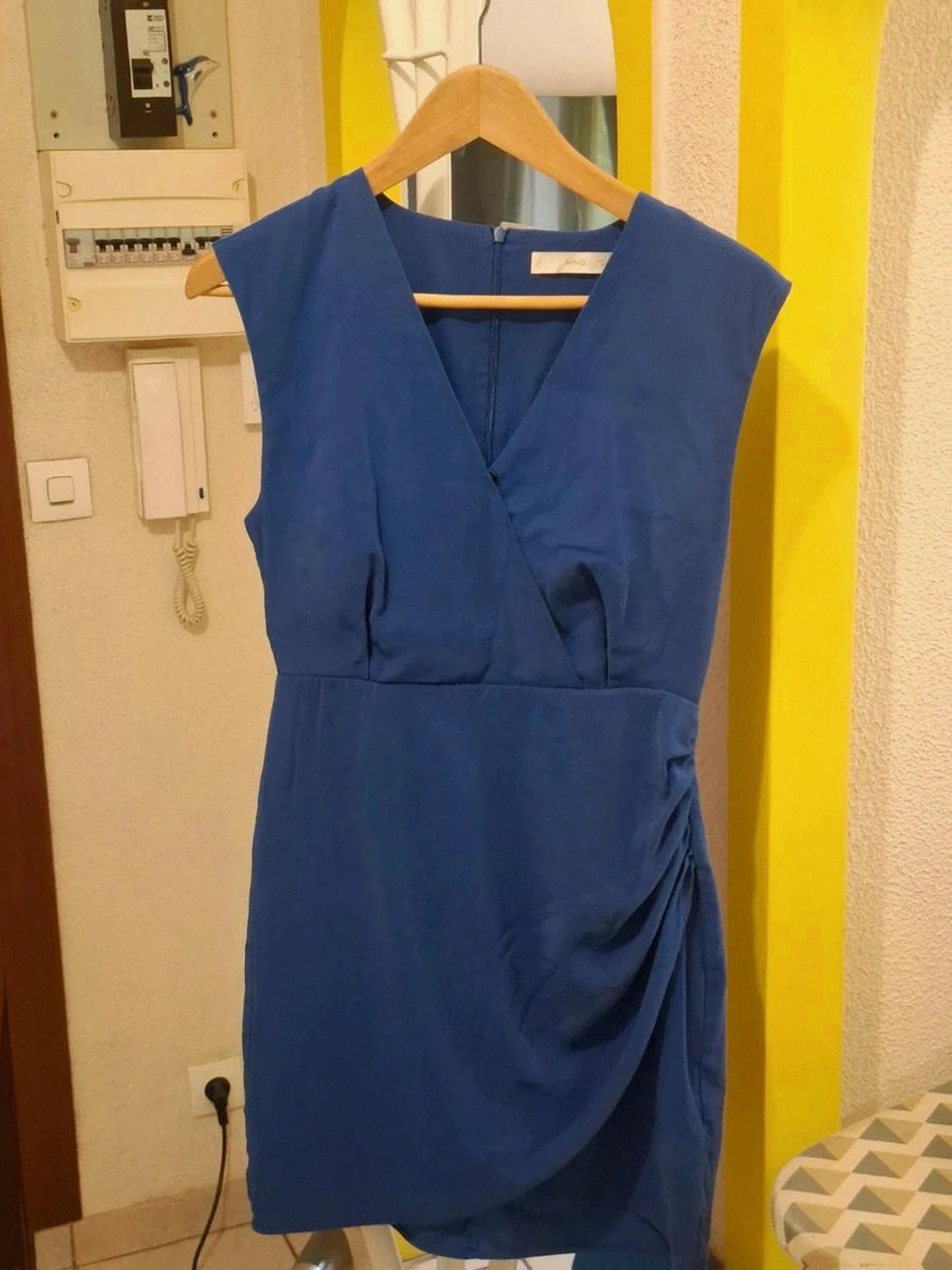 Chic robe drapée bleu roi Mng - Idéale pour vos soirées ou la rentrée