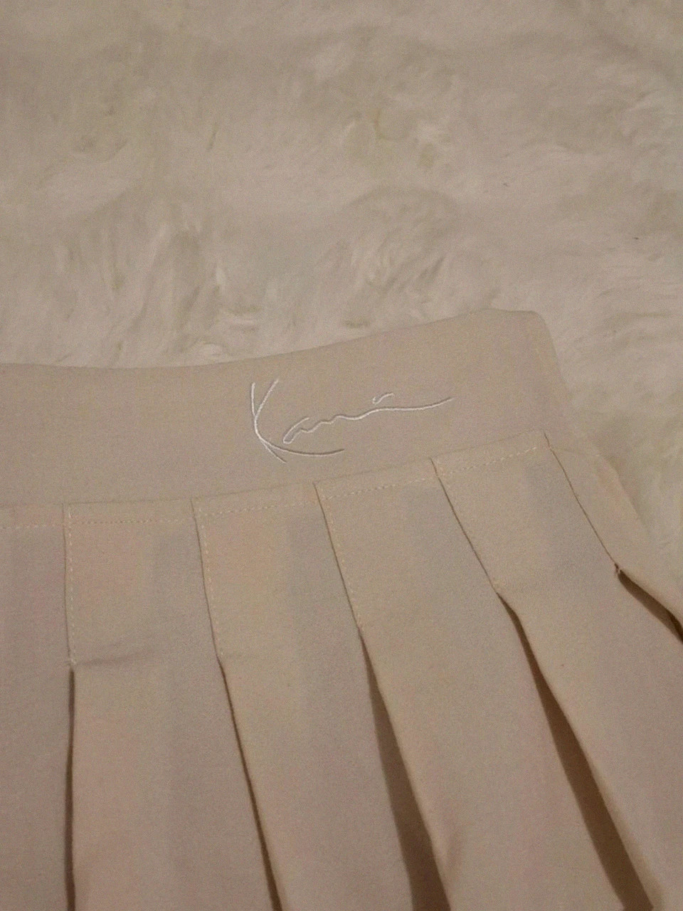 Jupe beige courte plissée Karl Kani - Taille M (bon état) – Karl Kani – taille M / 38 / 10 2