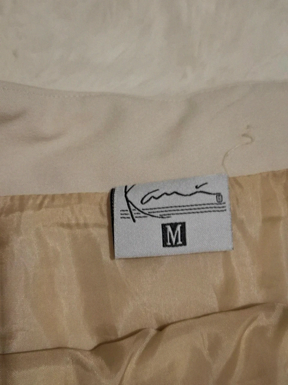 Jupe beige courte plissée Karl Kani - Taille M (bon état) – Karl Kani – taille M / 38 / 10 3