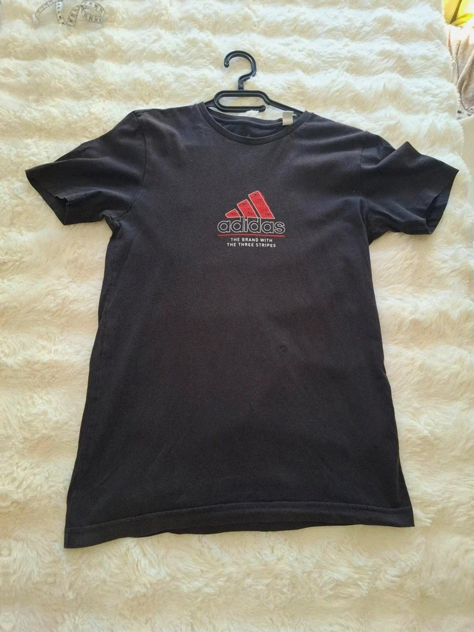 T-shirt Noir Adidas "The Brand with the Three Stripes" - Taille XS