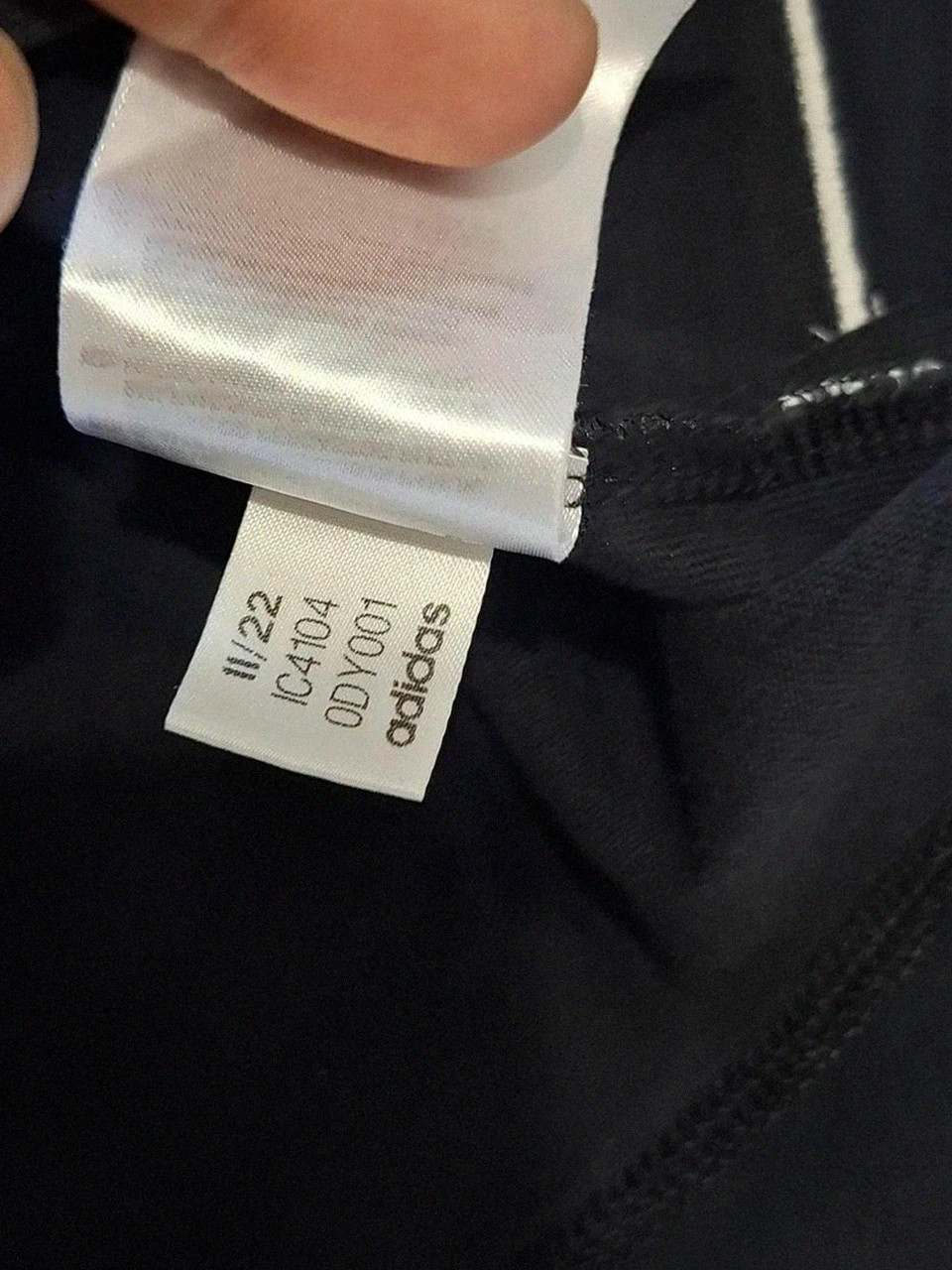 T-shirt noir Adidas épais, messages positifs et graphique - Taille L – adidas – taille L 5