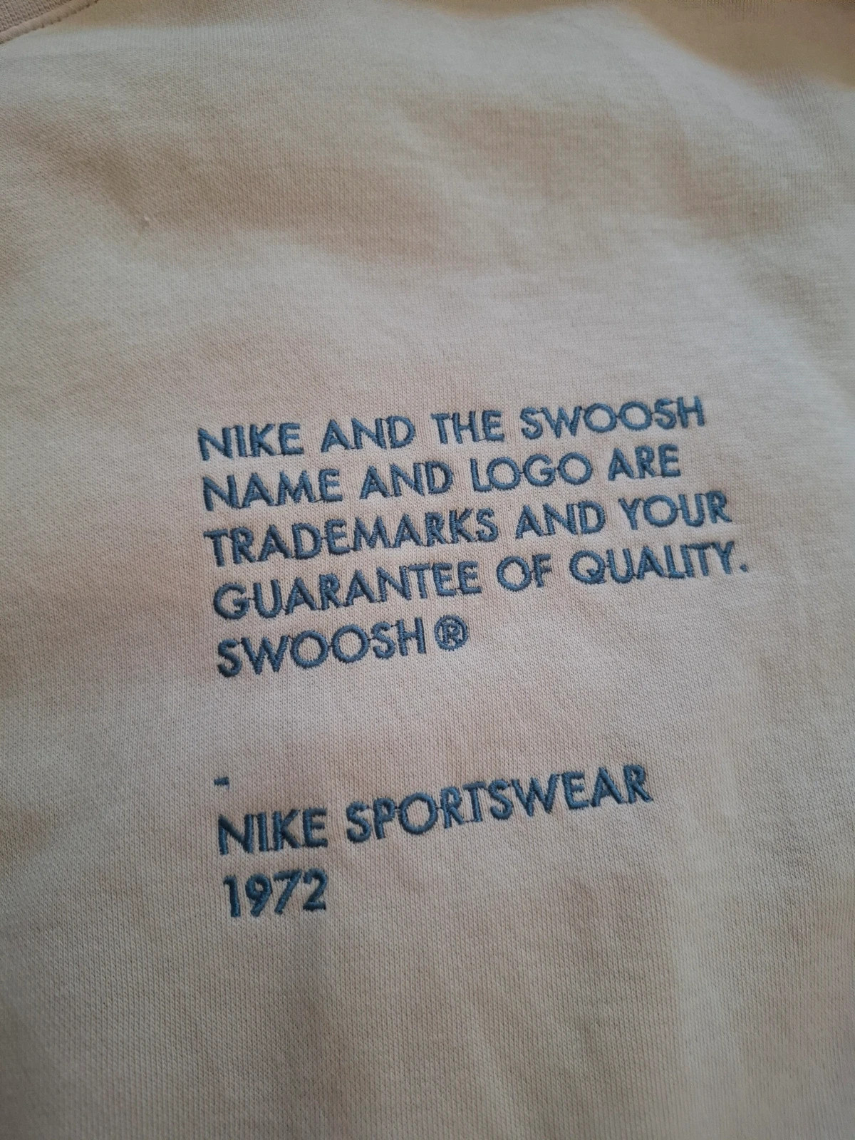 Sweat-shirt Nike Sportswear beige écru brodé Swoosh taille XXL – Nike – taille XXL / 44 / 16 2