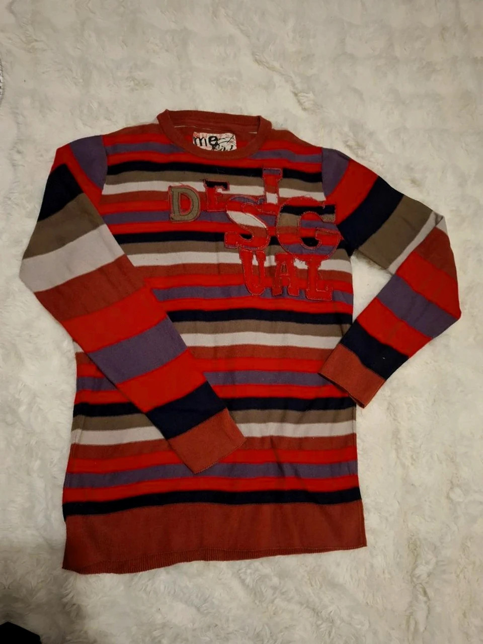 Pull Rayé Multicolore Léger Desigual avec Inscription T.M