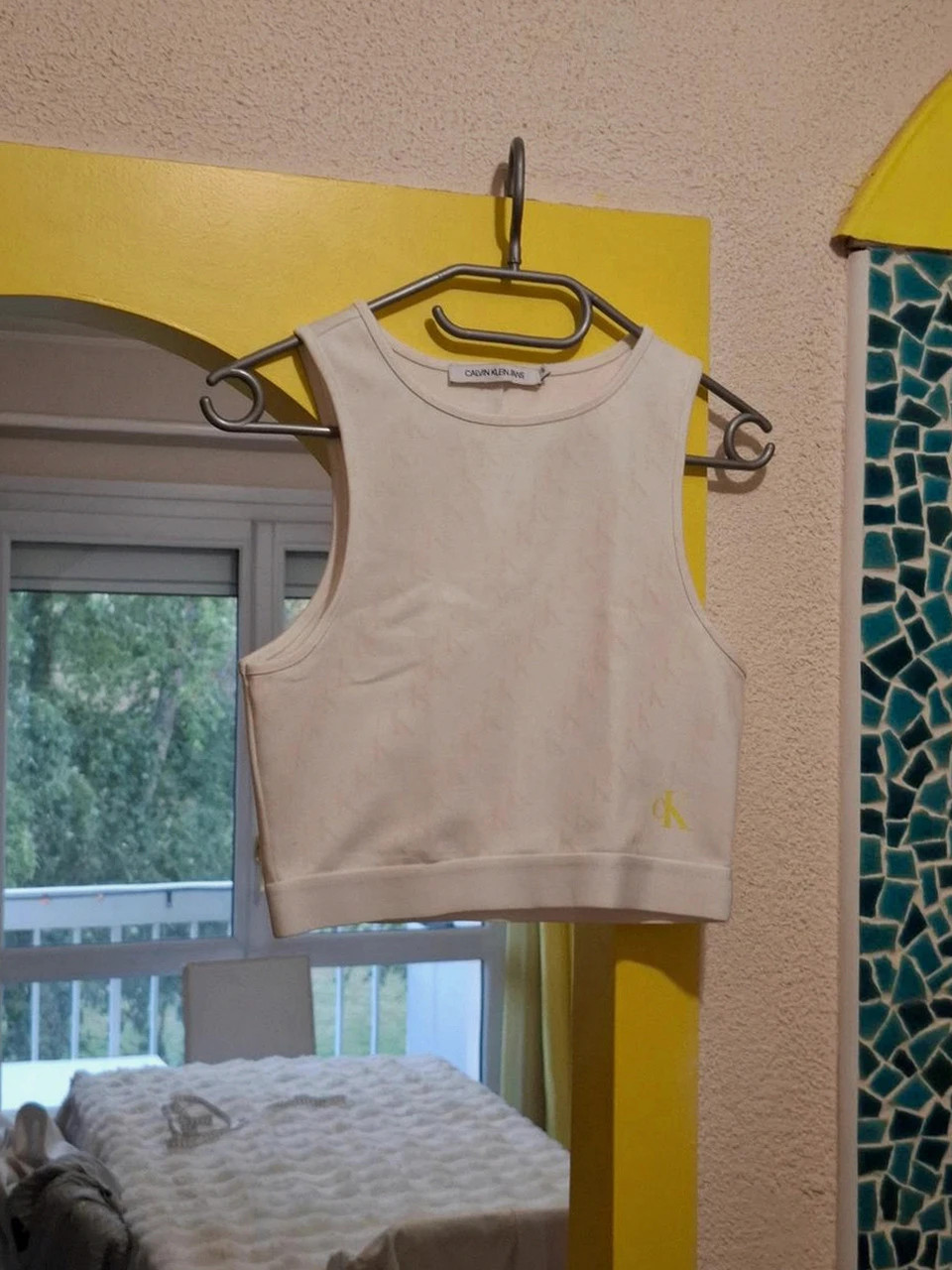 Crop top / Débardeur blanc monogrammé Calvin Klein Jeans - Taille S – Calvin Klein – taille S / 36 / 8 2