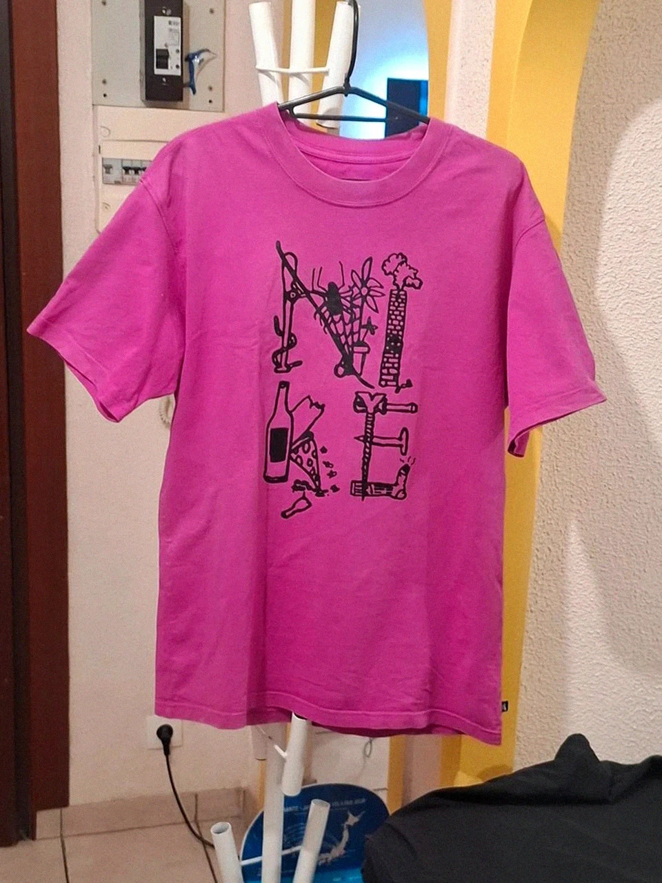 T-shirt Nike SB The Nike Tee - Taille S Loose Fit Rose – Nike SB – taille S 2