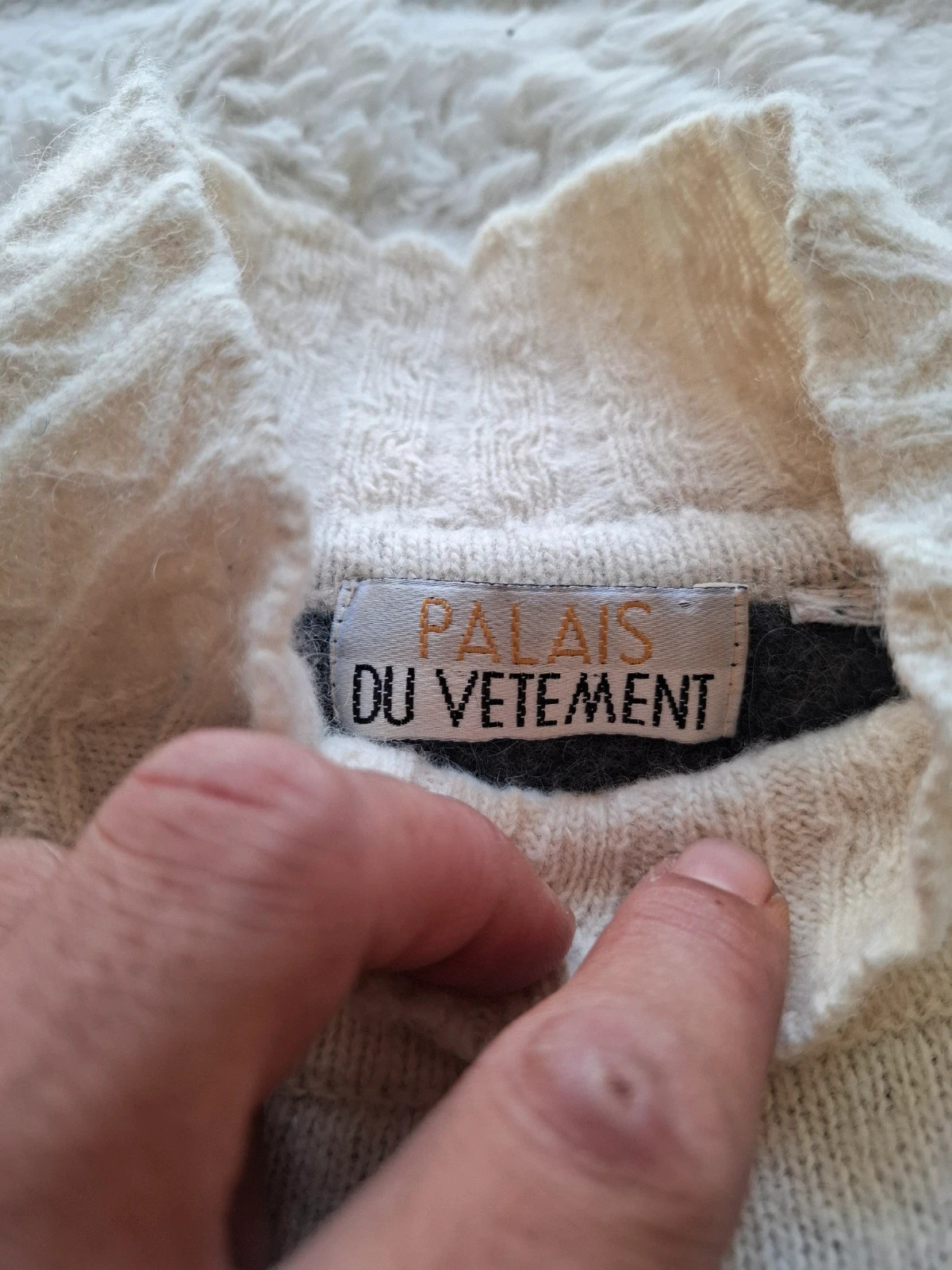 Pull vintage col cheminée 70% laine d'agneau 20% angora motif chalet M L – Vintage Dressing – taille L / 40 / 12 4