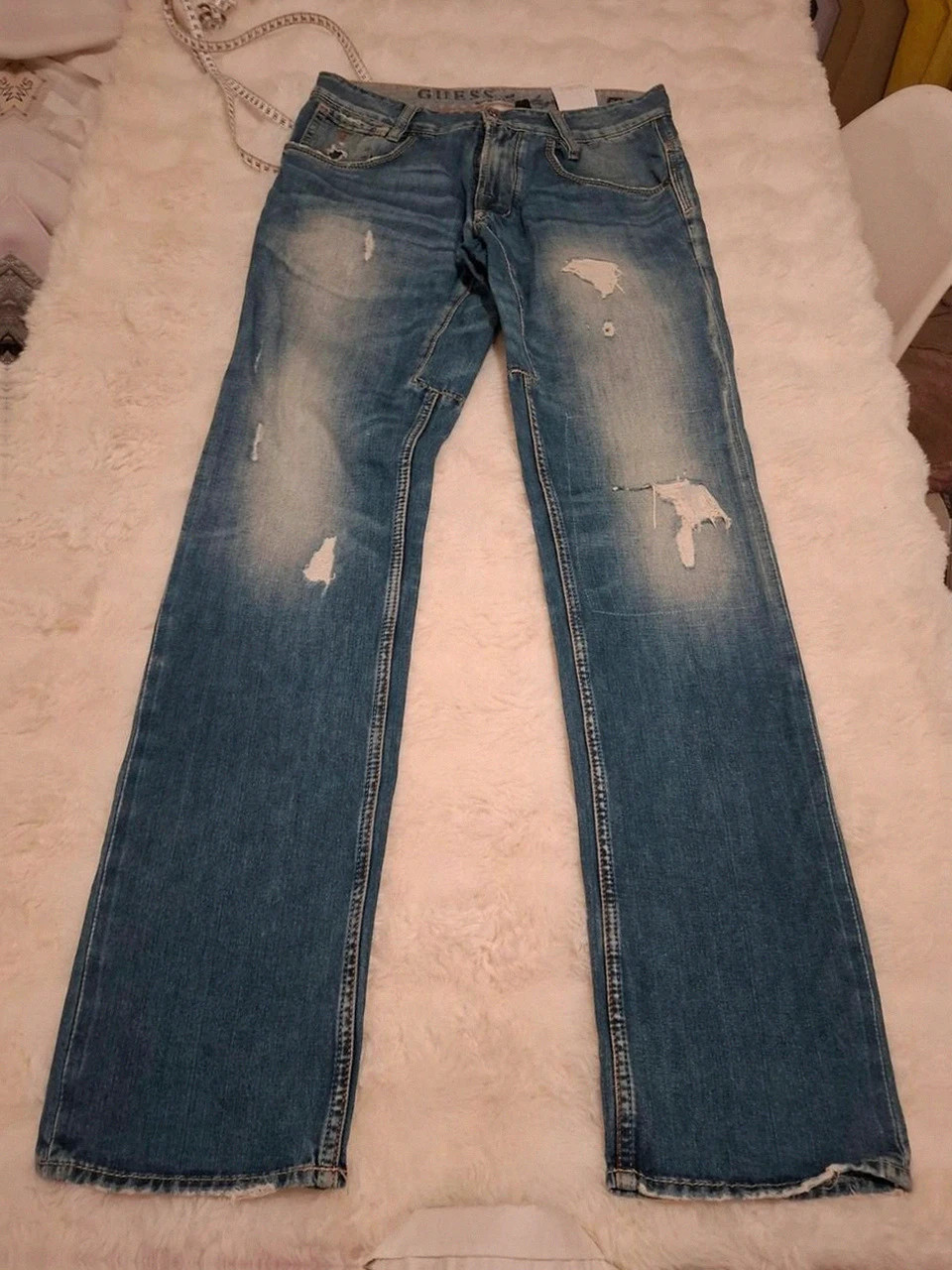 Jean en denim Guess - Délavé avec usures - Coupe droite - Taille 29