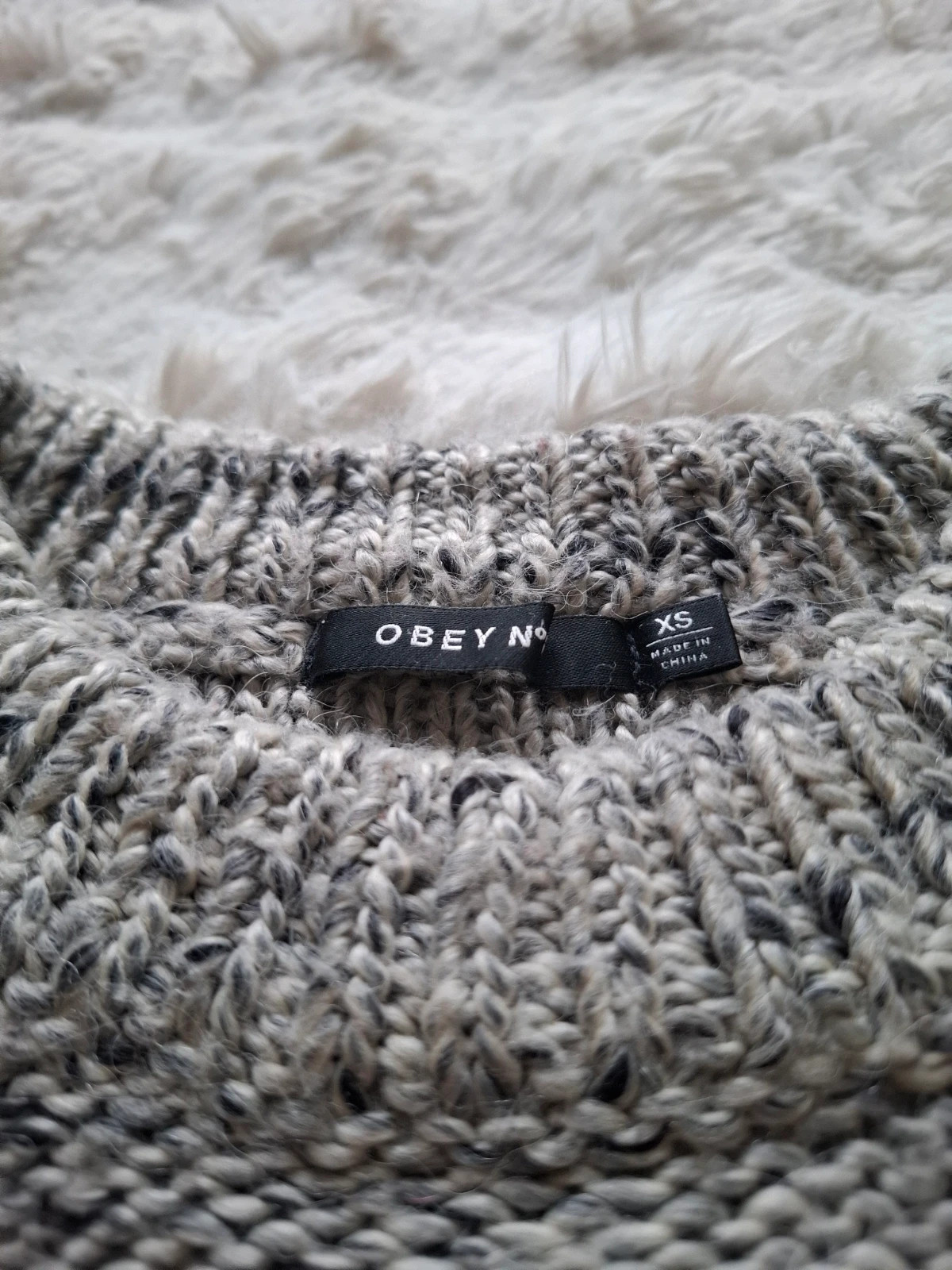 Pull en maille chiné gris col rond Obey N89 style streetwear cozy taille XS – Obey – taille XS / 34 / 6 3