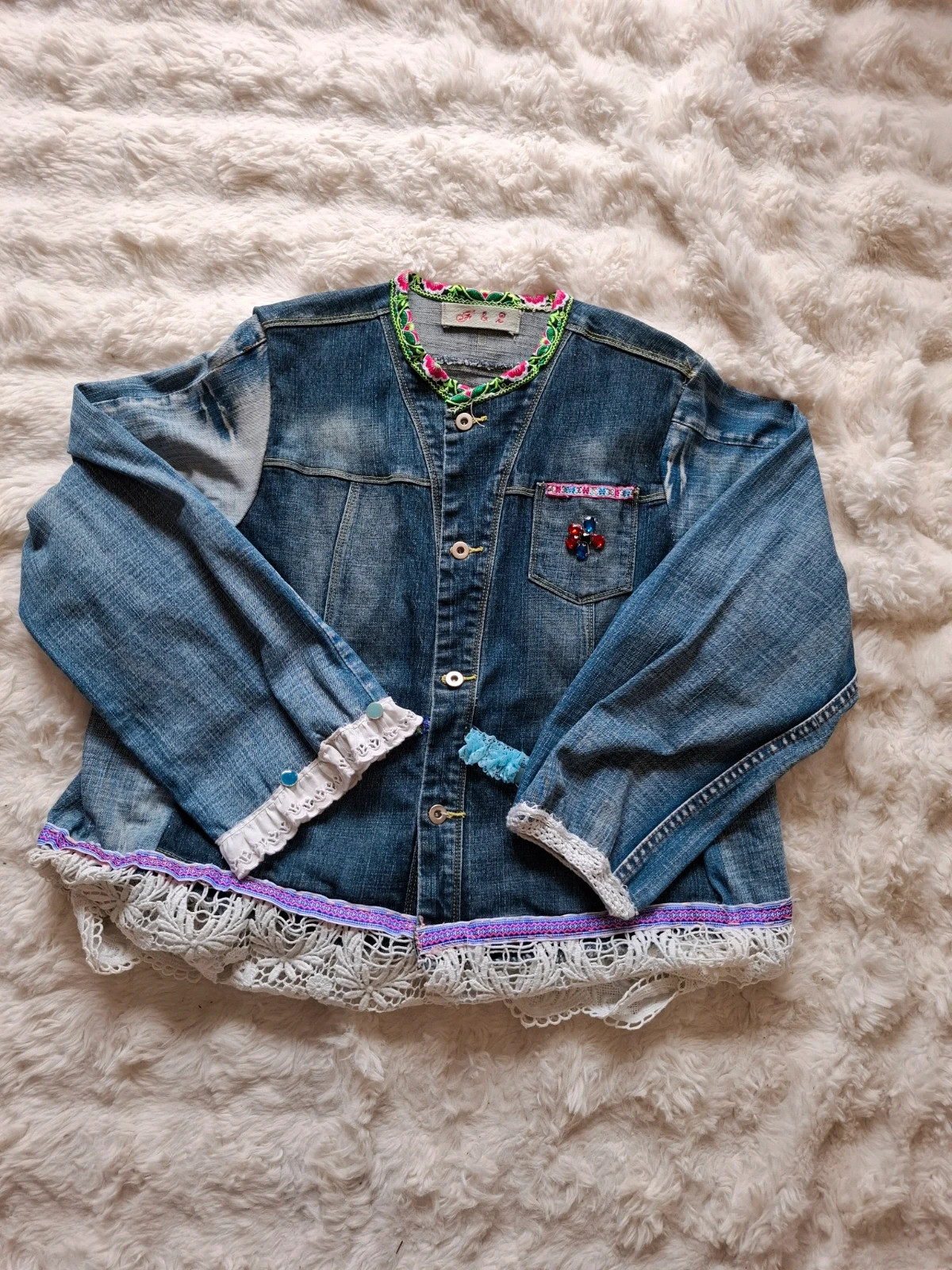Veste en jean brodée dentelle et strass style ethnique bohème chic taille M – F&2 – taille M / 38 / 10 2