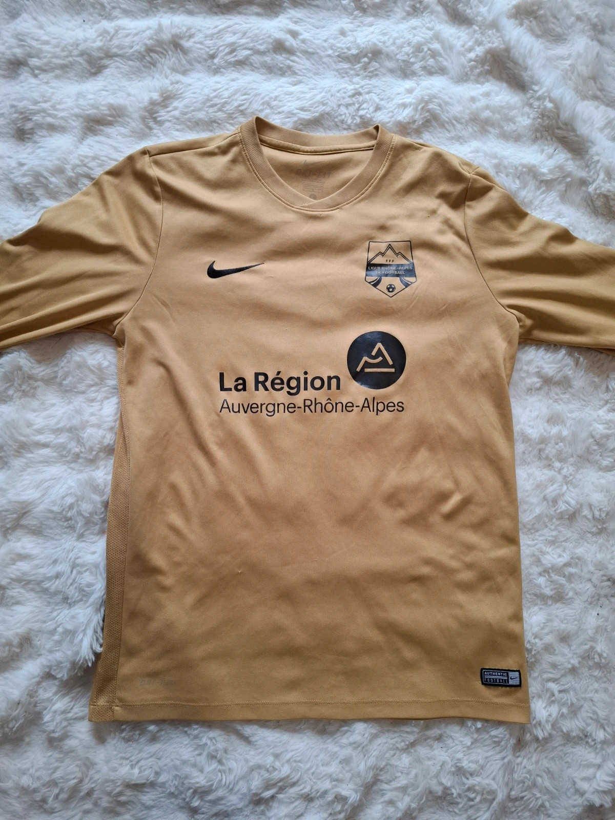 Maillot de football Ligue Auvergne-Rhône-Alpes or Nike Dri-Fit taille L – Nike – taille L 4