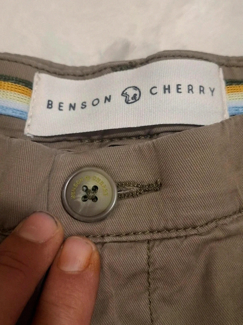 Chino Benson & Cherry Short marron clair / taupe - Taille 42 / US 32 – Benson & Cherry – taille W32 | FR 42 4