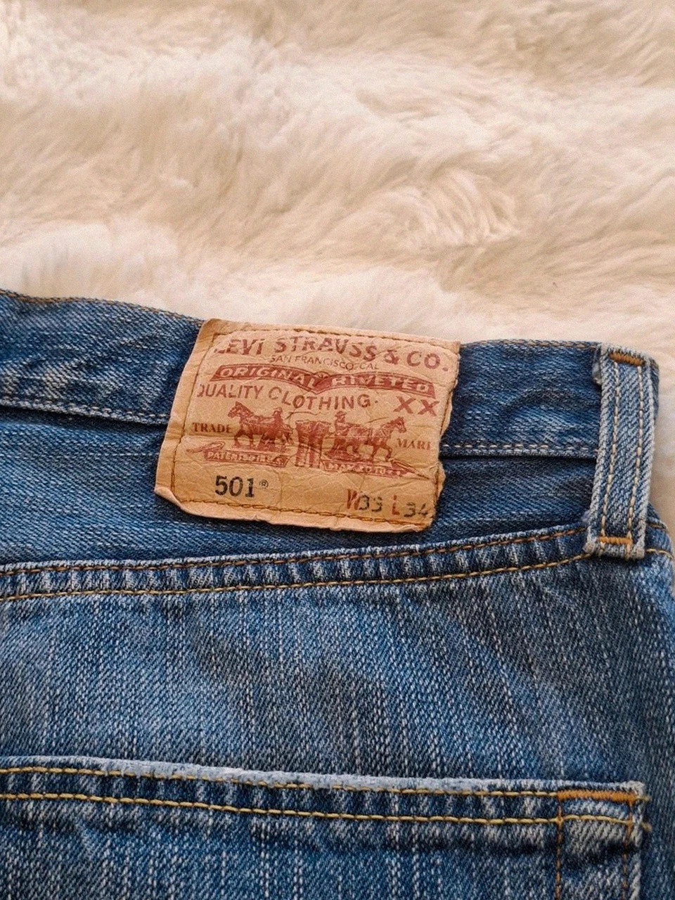Short Levi's 501 en Jean - W33 - Rework (ancien pantalon) - Usé Bleu – Levi's – taille W33 | FR 42 4