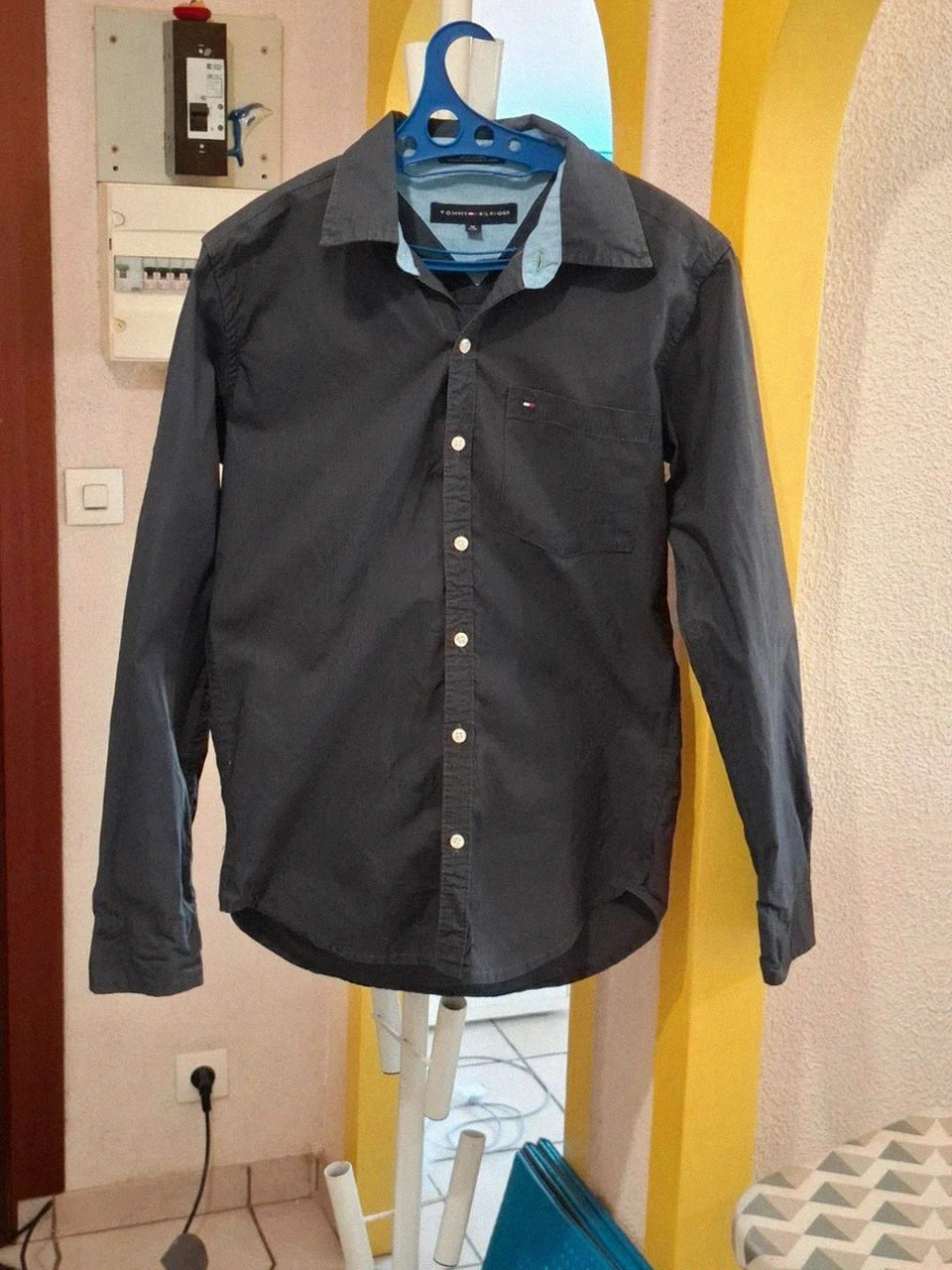 Chemise à fines rayures gris foncé / noire Tommy Hilfiger - Taille M (100% Coton)