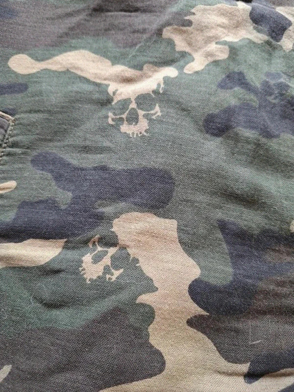 Veste Camouflage Matelassée & Têtes de mort The Kooples Jeans Oversized T.L/XL – The Kooples – taille XL / 42 / 14 5