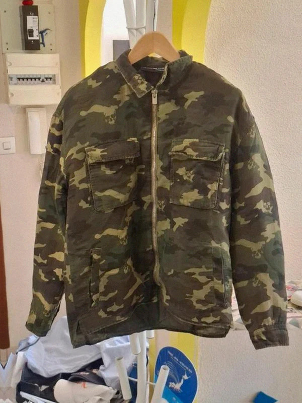 Veste Camouflage Matelassée & Têtes de mort The Kooples Jeans Oversized T.L/XL