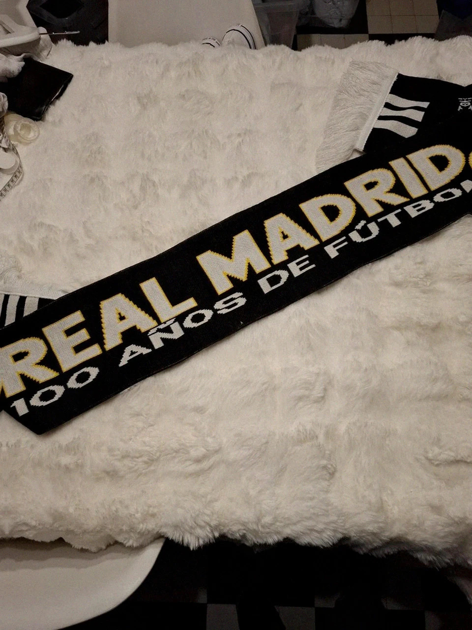 Écharpe Officielle Collector Adidas Real Madrid – Centenaire (1902-2002) – Real Madrid 5