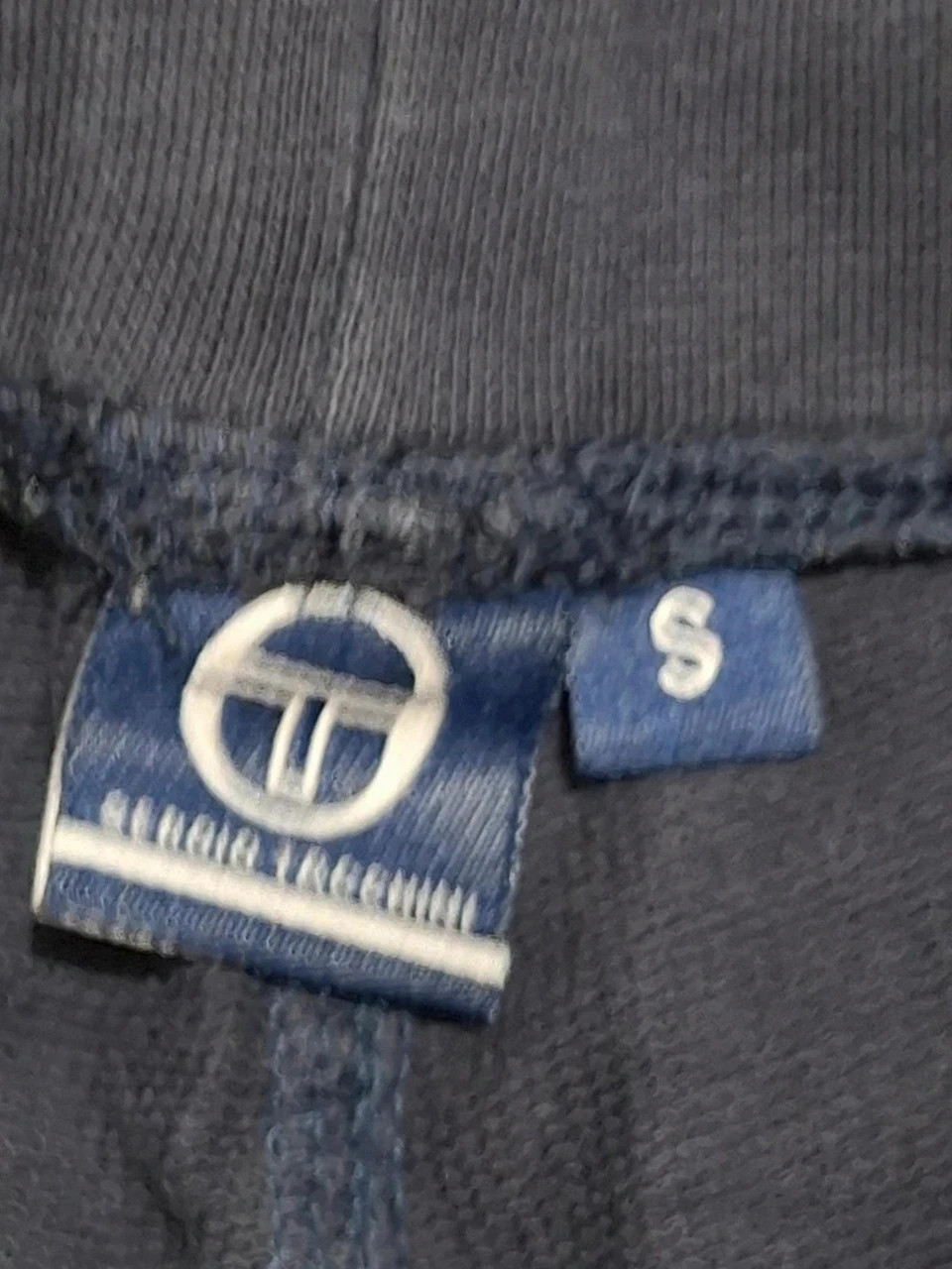 Short de survêtement Sergio Tacchini - Bleu marine / Orange - Taille S – Sergio Tacchini – taille S 3