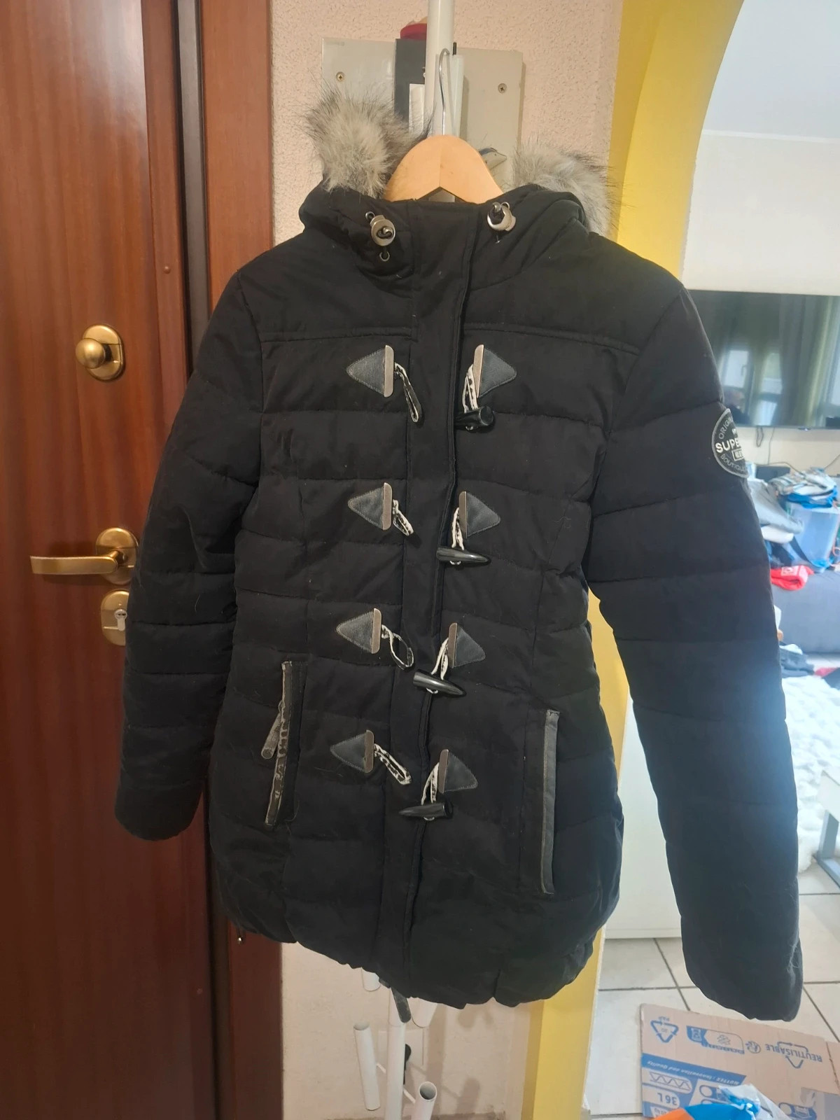 Doudoune manteau noir matelassé col fourrure toggle puffer Superdry taille S