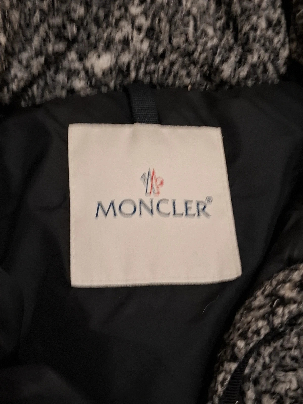 Doudoune duvet d'oie Moncler gris chiné noir col montant zippé duvet chic – Moncler – taille XS / 34 / 6 3