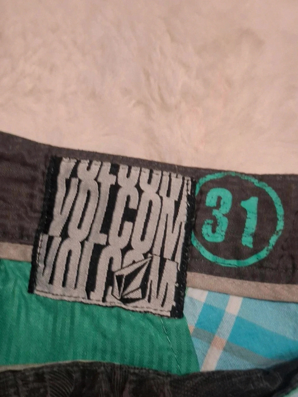 Short Volcom à carreaux bleu / blanc - Taille 31 - Style casual / skate – Volcom – taille W31 | FR 40 3