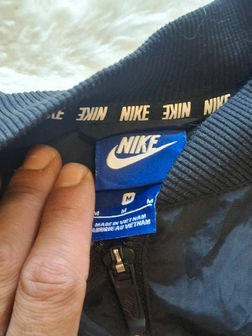 Veste Noire / Coupe-Vent Légère Nike T.M – Nike – taille M 4